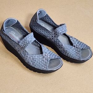 Baretraps Umma Women's Mary Jane Wedge Slip-On Woven Peep Toe Sandals Gray Sz 8